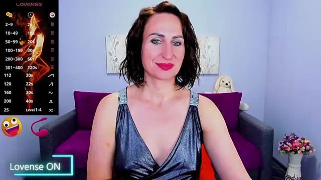 Nia Smithh online show from October 2025 12:25:01 PM