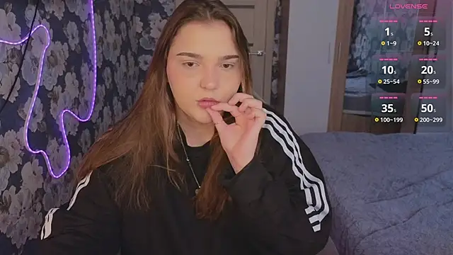  momiji  online show from April 2026 01:57:02 PM