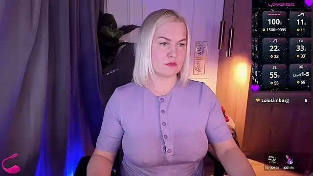 Snapshot of YolandaKiss chatting on February 2025 05:30:02 AM YolandaKiss online show from February 2025 05:30:02 AM