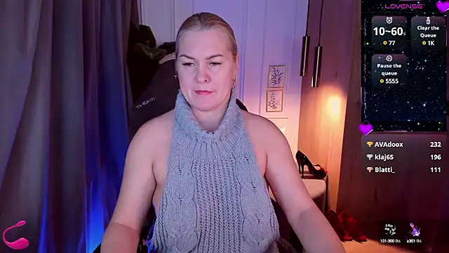 Snapshot of YolandaKiss chatting on February 2025 10:37:02 AM YolandaKiss online show from February 2025 10:37:02 AM