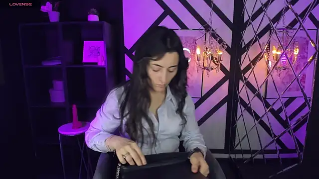 KylieMellow online show from February 2025 01:32:01 PM