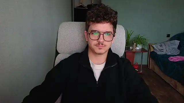 Remy Miles online show from November 2025 06:12:02 AM