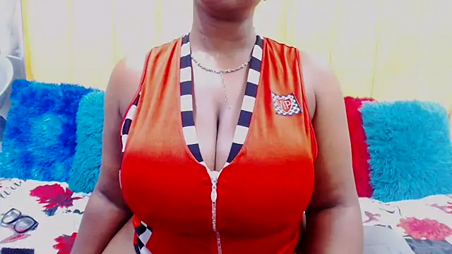 Bustydiva88 online show from December 2024 05:31:01 PM