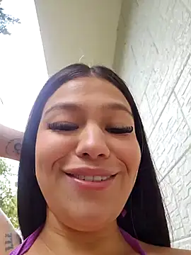 Alyshanon18 online show from December 2024 06:37:02 PM