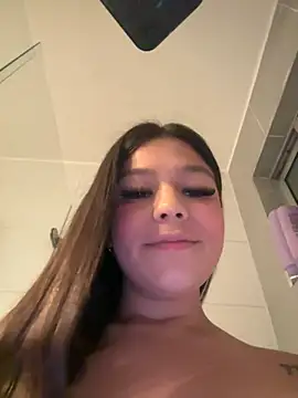 Alyshanon18 online show from February 2025 08:50:01 AM