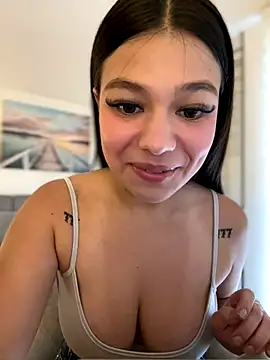 Alyshanon18 online show from October 2025 09:01:01 PM