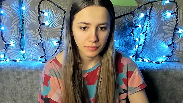 Snapshot of MaggieCake chatting on February 2025 05:13:02 AM MaggieCake online show from February 2025 05:13:02 AM