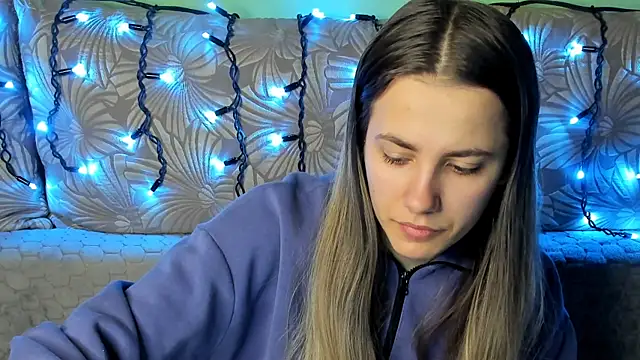 MaggieCake online show from February 2026 03:32:02 AM