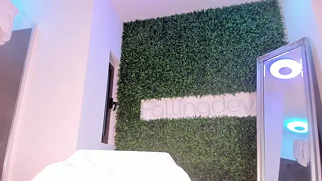 realhotfallingdevil online show from June 2026 03:00:01 AM