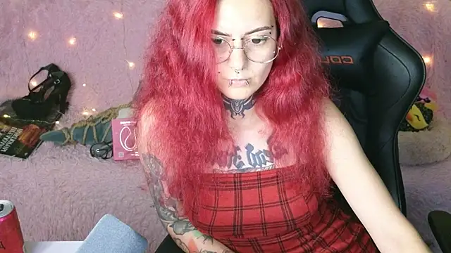 Snapshot of Ginger_Stay chatting on September 2025 10:32:01 PM Ginger Stay online show from September 2025 10:32:01 PM