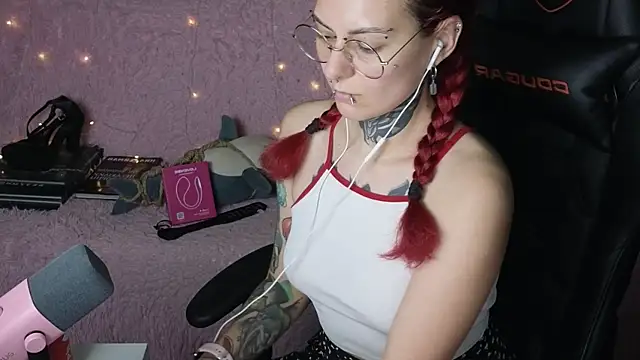 Snapshot of Ginger_Stay chatting on September 2025 09:38:01 PM Ginger Stay online show from September 2025 09:38:01 PM