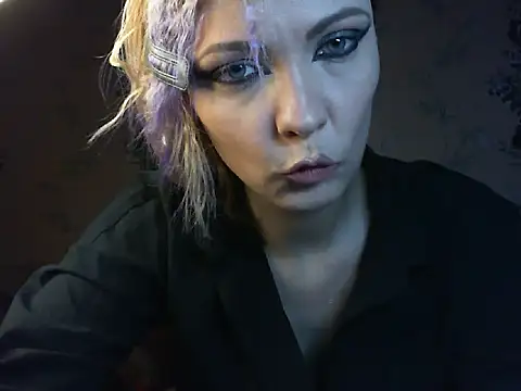 WildMissNiks online show from April 2026 07:45:01 AM