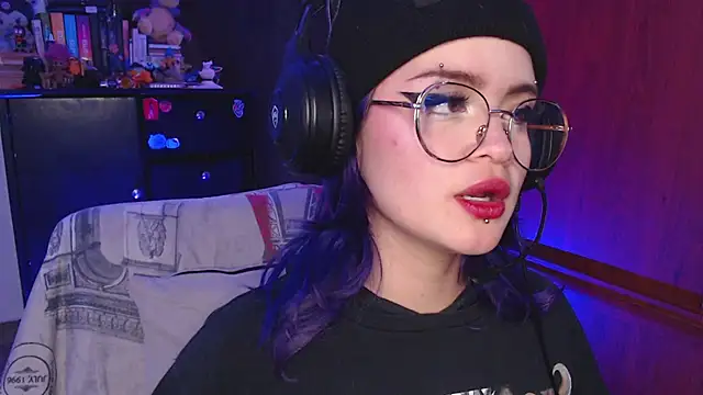 Snapshot of Raventh_ chatting on October 2025 02:51:01 PM Raventh online show from October 2025 02:51:01 PM