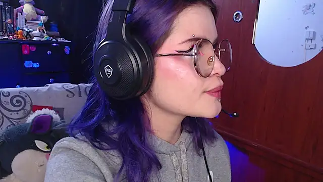 Snapshot of Raventh_ chatting on October 2025 11:05:01 AM Raventh online show from October 2025 11:05:01 AM