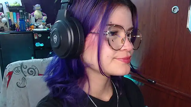 Snapshot of Raventh_ chatting on October 2025 11:47:02 AM Raventh online show from October 2025 11:47:02 AM