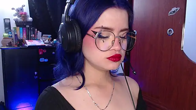 Snapshot of Raventh_ chatting on November 2025 12:28:01 PM Raventh online show from November 2025 12:28:01 PM