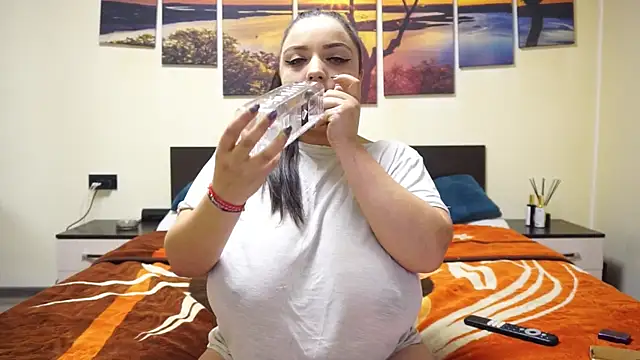 adelline online show from March 2025 10:02:02 PM