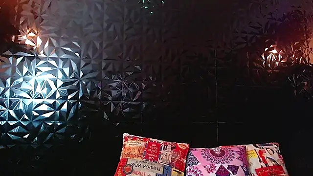 Snapshot of PINK__LOLA1 chatting on October 2025 11:57:01 PM PINK LOLA1 online show from October 2025 11:57:01 PM