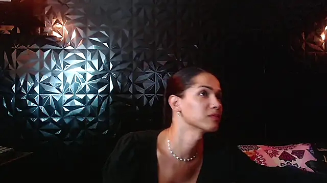 Snapshot of PINK__LOLA1 chatting on October 2025 10:36:01 PM PINK LOLA1 online show from October 2025 10:36:01 PM