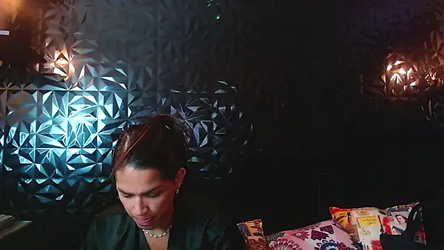 Snapshot of PINK__LOLA1 chatting on November 2025 01:19:02 AM PINK LOLA1 online show from November 2025 01:19:02 AM