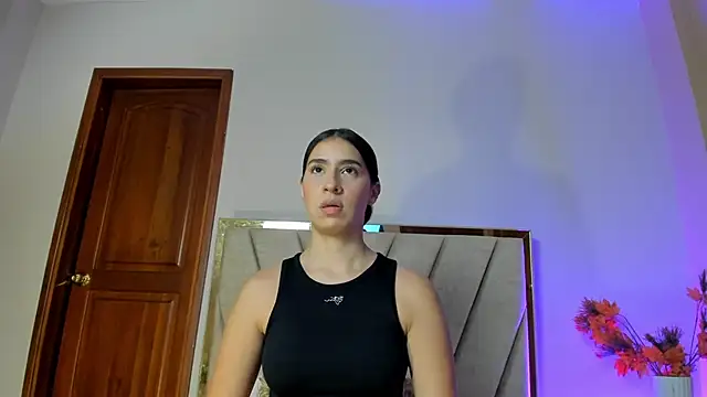 Snapshot of Christy_Sea chatting on November 2025 06:20:01 PM Christy Sea online show from November 2025 06:20:01 PM