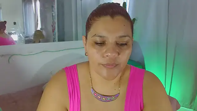 Snapshot of Selenna01 chatting on February 2025 02:34:02 PM Selenna01 online show from February 2025 02:34:02 PM