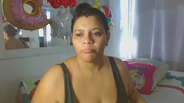 Snapshot of Selenna01 chatting on September 2025 01:00:02 PM Selenna01 online show from September 2025 01:00:02 PM