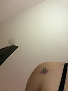 KallyMyller1 online show from April 2026 07:40:02 PM