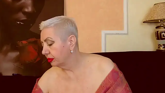 LadyPosh online show from October 2025 09:02:01 PM