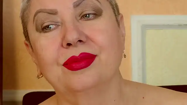 Snapshot of LadyPosh chatting on July 2026 12:14:02 PM LadyPosh online show from July 2026 12:14:02 PM