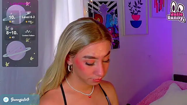 Snapshot of Littlebunny21 chatting on March 2025 07:48:01 PM Littlebunny21 online show from March 2025 07:48:01 PM