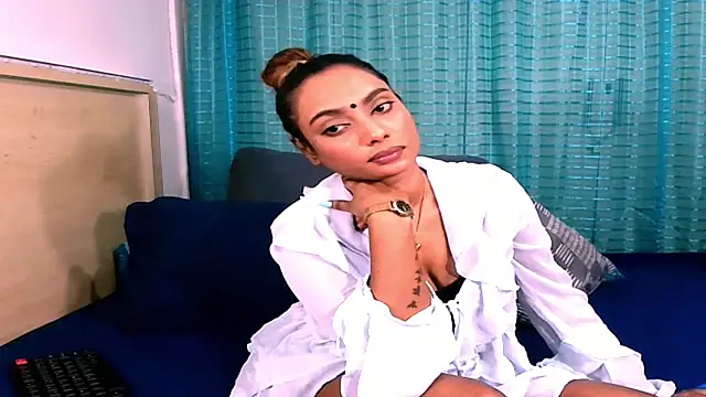 sexyindianchic online show from June 2026 06:09:01 PM