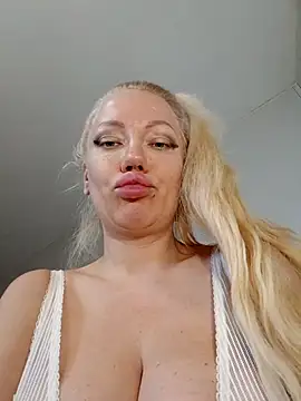 SofiaJoy online show from July 2026 03:26:01 PM