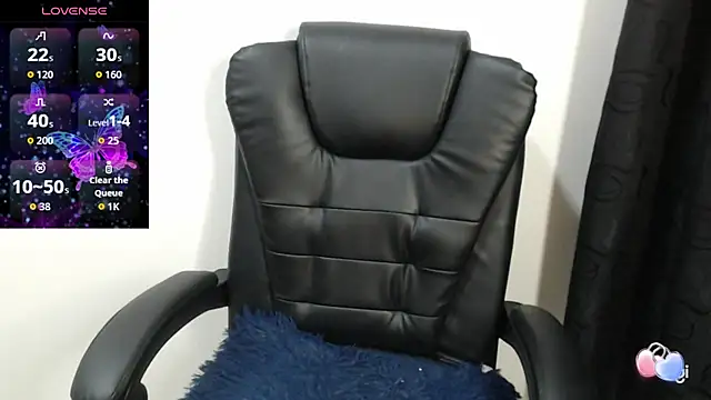 spicey latina online show from October 2025 01:12:02 PM