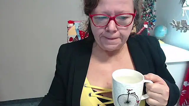 Adelewildx online show from December 2024 04:45:01 AM