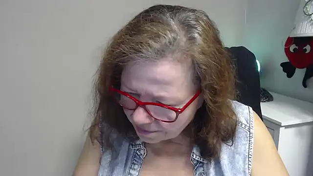 Adelewildx online show from March 2025 10:13:02 AM