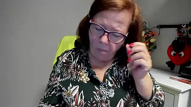 Snapshot of Adelewildx chatting on July 2026 03:42:01 AM Adelewildx online show from July 2026 03:42:01 AM