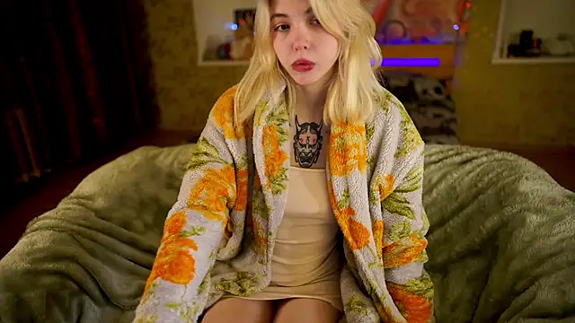 Allison Cuty online show from February 2025 07:19:02 PM