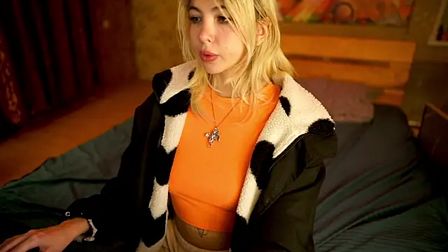 Allison Cuty online show from October 2025 08:07:02 PM