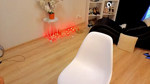 CaringSophie online show from March 2026 11:28:02 AM