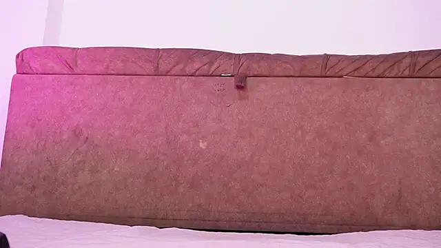 emyli sw  online show from October 2025 03:04:02 AM