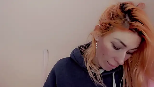 AnnieGOld  online show from January 2025 09:19:02 AM