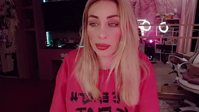 AnnieGOld  online show from October 2025 06:19:02 PM