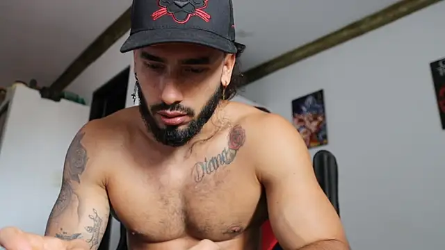 Snapshot of Baky_sexy chatting on December 2024 03:49:02 PM Baky sexy online show from December 2024 03:49:02 PM