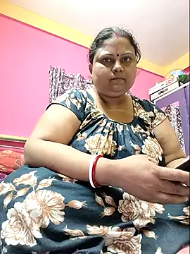 yourssoumi online show from February 2025 01:07:01 PM