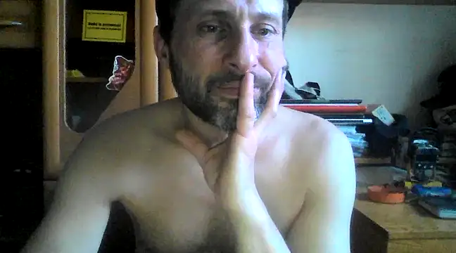 Snapshot of FireFox_Feel chatting on March 2025 03:35:01 PM FireFox Feel online show from March 2025 03:35:01 PM