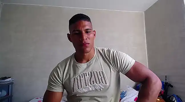 Snapshot of teddyfit19cm chatting on February 2025 09:15:01 PM teddyfit19cm online show from February 2025 09:15:01 PM