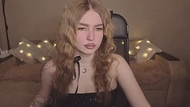 ViolettaLopez online show from February 2026 03:18:02 PM