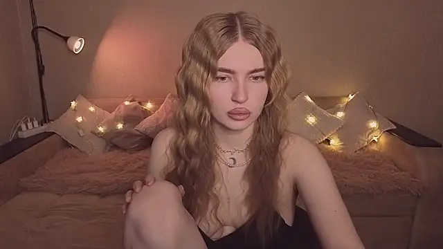 ViolettaLopez online show from March 2026 04:11:02 PM