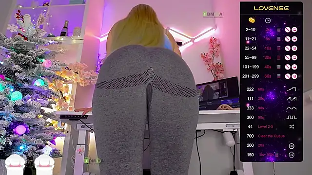 Elena-Marilyn online show from November 2025 08:57:01 PM